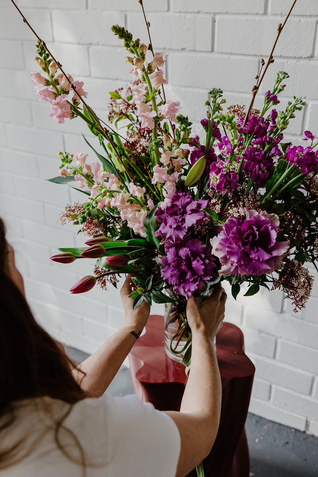 Why Locally Grown, Seasonal Flowers Mean Fresher Deliveries in Perth